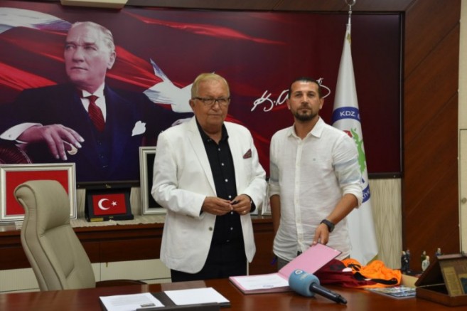 Belediyespor'da teknik direktör İsmail Aksu ile yollar ayrıldı