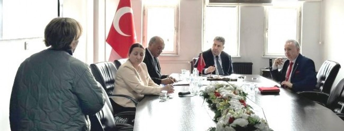 KAYMAKAM YILMAZ,HALK GÜNLERİNE DEVAM EDİYOR