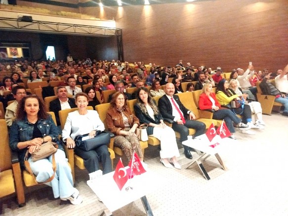 KENT KOLEJİ ÖĞRENCİLERİ’NDEN 23 NİSAN KUTLAMA PROGRAMI