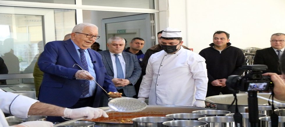 BAŞKAN POSBIYIK 27 YILDIR SEFER TASI  İLE  EVLERE İFTAR YEMEĞİ    GELENEĞİNİ SÜRDÜRÜYOR