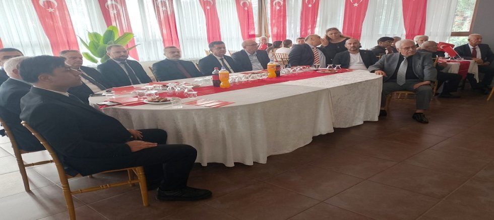 ERDEMİR MÜHENDİSLER DERNEĞİ İLE İZMİRLİOĞLU HUZUR EVİ CUMHURİYET’İN 102 YAŞI  KUTLAMA