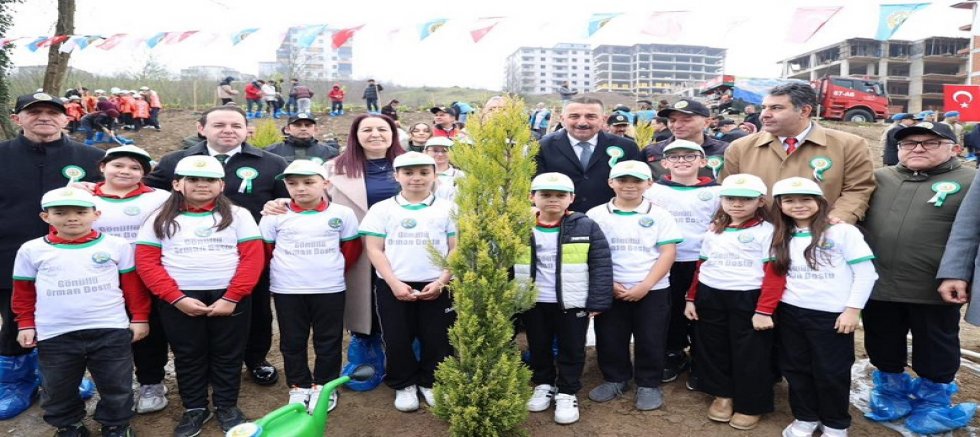 FİDANLAR MİNİKLERİN ELLERİYLE TOPRAKLA BULUŞTU