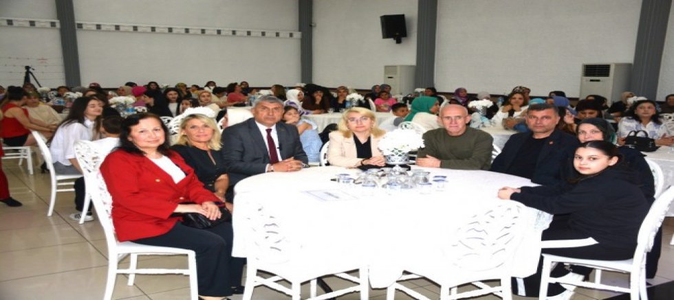Gülüç’te Anneler Günü coşkusu