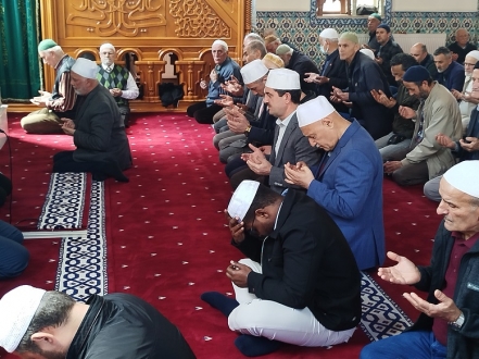 İSMAİL AĞA CAMİ’DE  19 YILDIR HATİM İNDİRME  GELENEĞİ SÜRDÜRÜLÜYOR