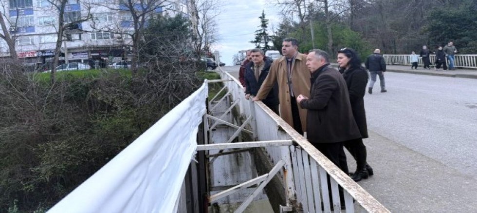 KAYMAKAM YILMAZ, GÖZTEPE KÖPRÜSÜNÜ İNCELEDİ