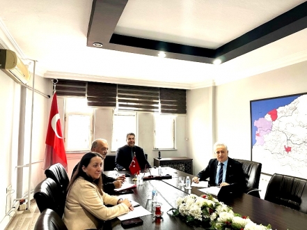 KAYMAKAM YILMAZ  HALKIN SORUNLARINI  HALKI DİNLEYEREK ÇÖZÜM ÜRETİYOR