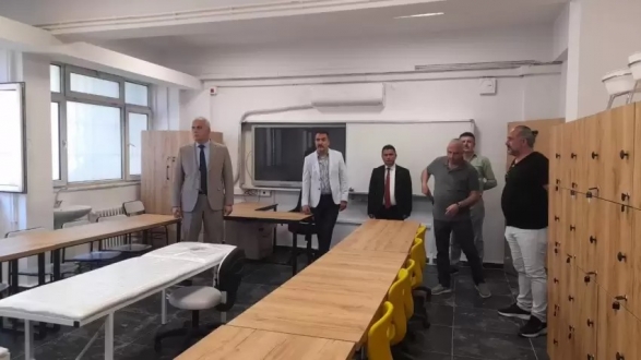 Kdz. Ereğli Zübeyde Hanım Kız Mesleki ve Teknik Anadolu Lisesinde “Güzellik Hizmetleri Alanı” Öğrencilerini Sektöre Hazırlıyor