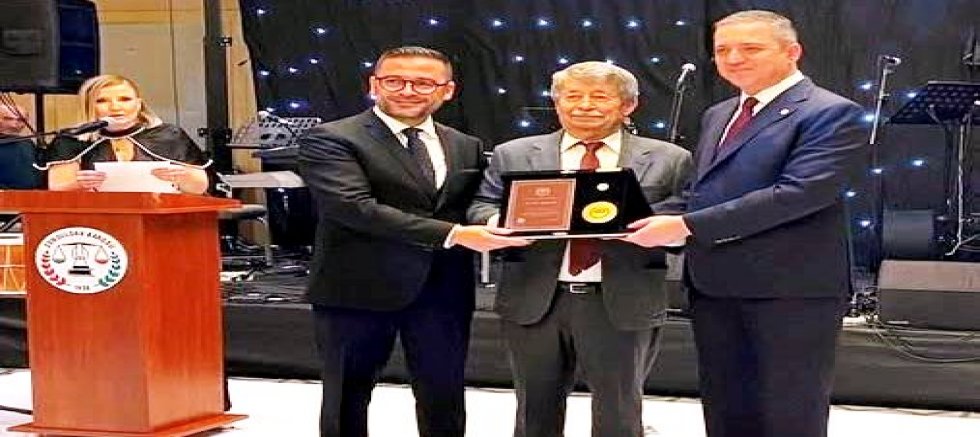 MESLEKTE YARIM ASRI DEVİREN AVUKAT YILMAZ