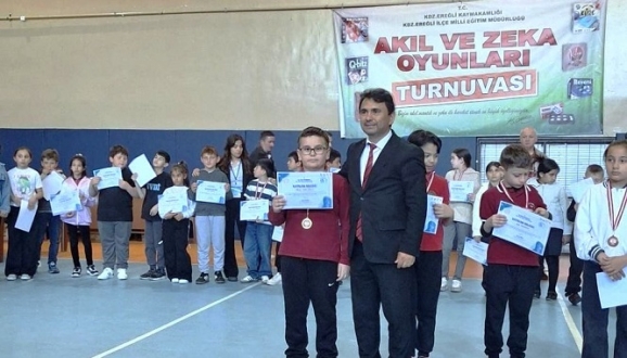 Nimet İlkokulu Öğrencilerinden Akıl ve Zekâ Oyunları Turnuvasında büyük başarı