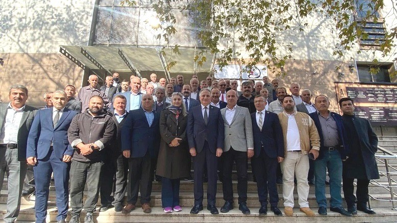 MUHTAR’LARA ÖĞRETMEN EVİNDE KAHVALTILI KUTLAMA