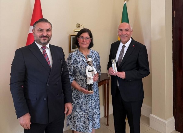 Nejdet Tıskaoğlu’ndan Güney Afrika Büyükelçiliği’ne Ziyaret