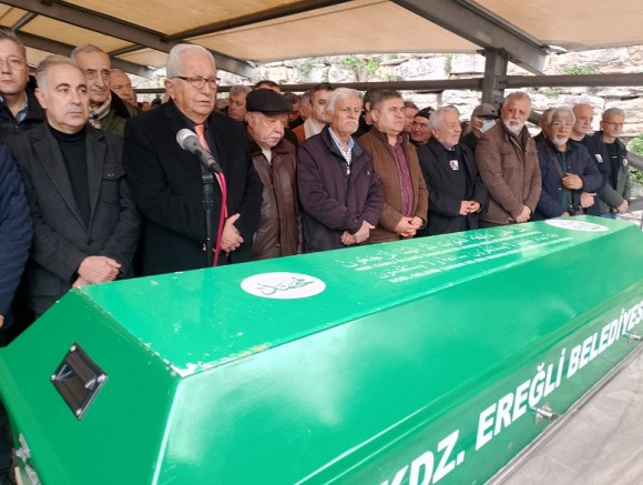 ŞİNASİ BOZKURT HAKKA YÜRÜDÜ