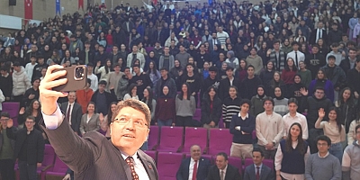 Adalet Bakanı Tunç, BARÜ’de liseli gençlerle buluştu