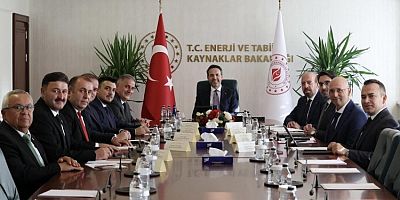 AK Parti heyeti Bakan Uraloğlu ve Bayraktar’ı ziyaret etti