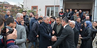 Ak Parti Zonguldak Milletvekili Saffet Bozkurt, beraberindeki heyet ile Gülüç Belediye Başkanı Atilla Tarık Semiz’i makamında ziyaret etti.