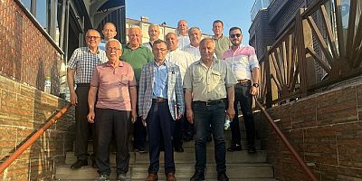 BAŞKAN ADAYI ADNAN DUR DURAK BİLMİYOR  KÖY KÖY BELDE BELDE  DOLAŞIYOR