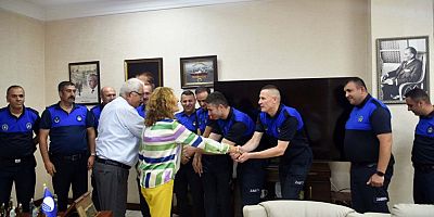 BAŞKAN POSBIYIK BELEDİYE PERSONELİ İLE , BAYRAMLAŞTI