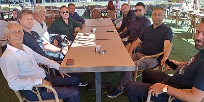 BURSA SPOR BAŞKANI  ENES ÇELİK  KAHVE RENGİ KAFE’DE DOSTLARI İLE BULUŞTU