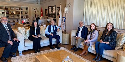 Celal Toprak, Gaziantep’te SANKO Holding Onursal Başkanı Abdulkadir Konukoğlu’nu ziyaret etti.