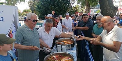 EREĞLİ BELEDİYESİ HALKA AŞURE İKRAM ETTİ