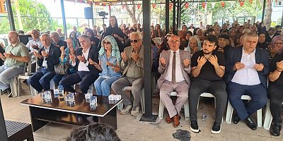 GELENEK DEVAM ETTİ  MEZARLIKTA KURAN VE MEVLİT ETKİNLİĞİ