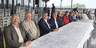 GÜLÜÇ' BELDESİNDE KÜREK VE KANO YARIŞLARI NEFESLERİ KESTİ...