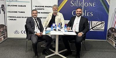 Güney Afrika Cumhuriyeti Ticaret Müşaviri Elcab Kablo standında