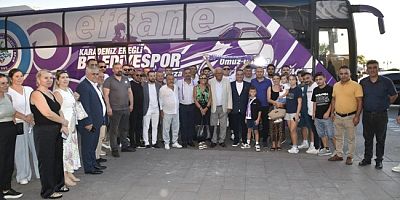 KDZ EREĞLİ BELEDİYE SPOR YENİ YÖNETİMİ ALDIKLARI OTOBÜSÜN YANINDA RESİMLENDİ