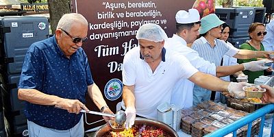 KDZ. EREĞLİ BELEDİYESİ, 3 BİN KİŞİYE AŞURE DAĞITTI