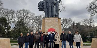 KDZ.EREĞLİ'DE GAZETECİLER ANITA ÇELENK SUNDU