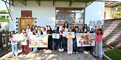 KIZ ÇOCUKLARI İLHAM VEREN KADINLARLA BULUŞTU