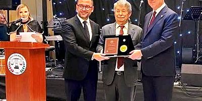 MESLEKTE YARIM ASRI DEVİREN AVUKAT YILMAZ
