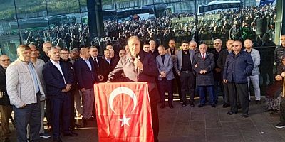 MİLLETVEKİLİ BOZKURT, UMRE YOLCULARINI UĞURLADI