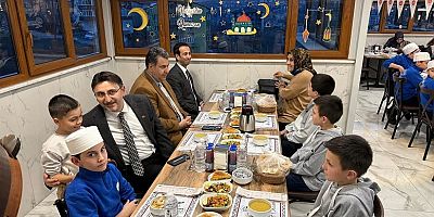 MÜFTÜ AYDOĞDU’DAN  YETİM VE ÖKSÜZ LERE İFTAR 