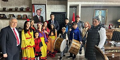 Roman vatandaşlardan Kaymakam Yılmaz’a ziyaret