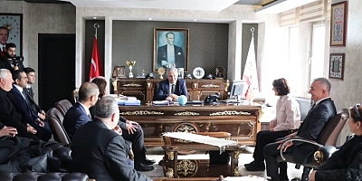 SESLİ VE EKİBİ KAYMAKAM YAPICI'YI ZİYERT ETTİ