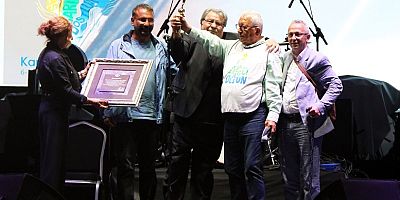 USTA SANATÇI ARİF SAĞ’A, SBD ÖDÜLÜ VERİLDİ