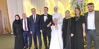 YILIN DÜĞÜNÜNDE SALON DAVETLİLERE DAR GELDİ