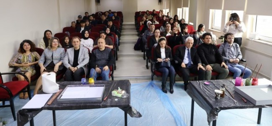 Teknoloji'ye ara verdiler Ebru Sanatında buluştular