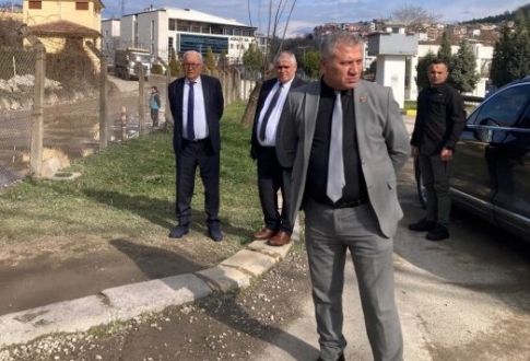 YOLLARDAKİ ÇAMUR, YARI YARIYA AZALDI